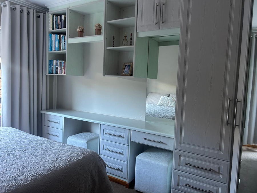 6 Bedroom Property for Sale in Da Nova Western Cape